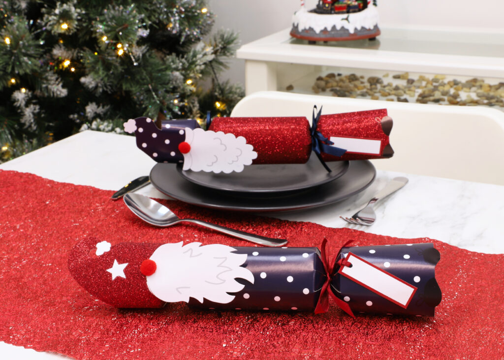 6 Glitter & Polka Dot Gonk Christmas Crackers With Write On Tags